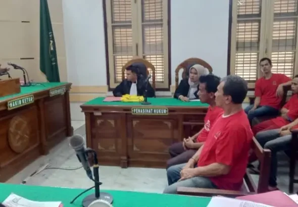 divonis_25_tahun_penjara_karena_peras_pengusaha_jaksa_gadungan_gelenggeleng_kepala_2025-05-06_20-14-44_1039