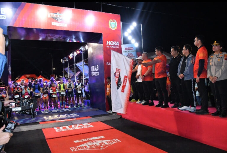 gubsu-bersama-bupati-samosir-lepas-pelari-100k-totk-by-utmb-2026_Ei9o80nRrf