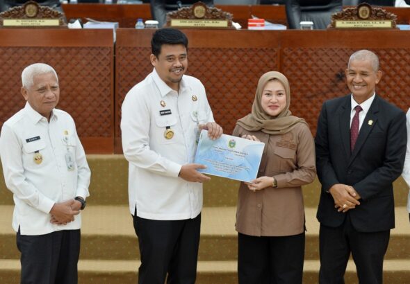 Gubsu_penjelasan_Ranperda_APBD_Provsu_2025_(5)_jpg